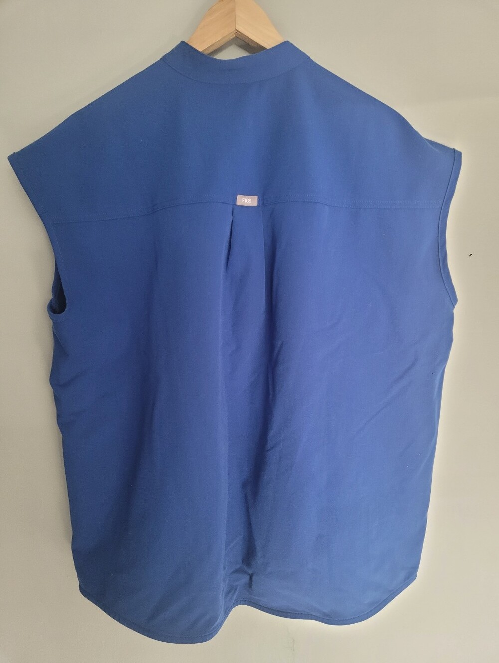✨ FIGS Rafaela Oversized Sleeveless Scrub Top - Royal Blue - Size Medium - Picture 2 of 7